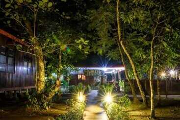 پانسیون Waigeo Villa