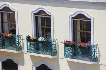Al   Alojamento Local Pension Bicuar