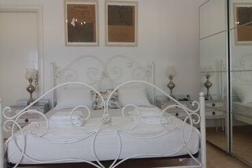 آپارتمانهای توریستها Estate Dafnopanagia Luxury Apartment