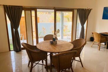 هتل Damai Bungalows