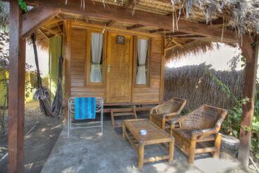 هتل Damai Bungalows