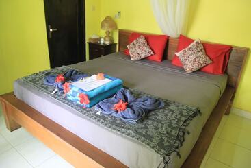 هتل Damai Bungalows