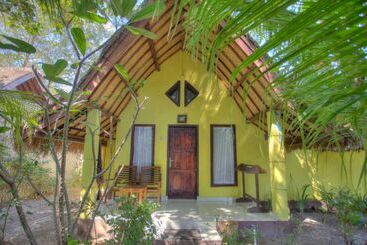 هتل Damai Bungalows