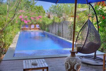 هتل Damai Bungalows