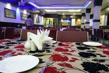 هتل Embassy International