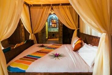 هتل Kuriftu Resort & Spa Lake Tana