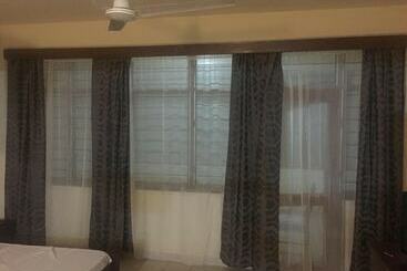 Qua Bruce Apartment