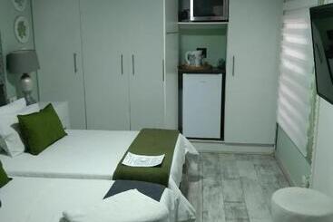تختخواب و صبحانه Mitchell S Guesthouse