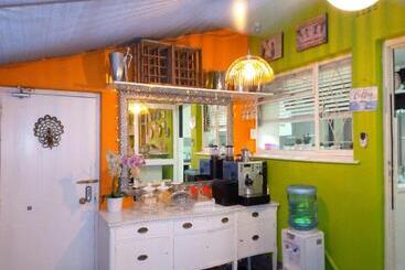 تختخواب و صبحانه Mitchell S Guesthouse