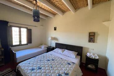 تختخواب و صبحانه Tizi Maison D Hôtes