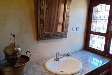 تختخواب و صبحانه Tizi Maison D Hôtes