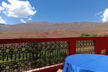 تختخواب و صبحانه Tizi Maison D Hôtes