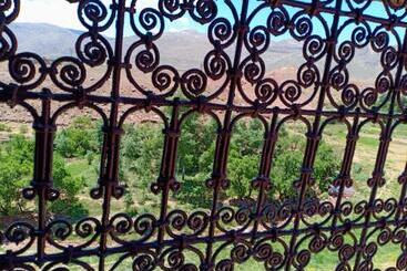 تختخواب و صبحانه Tizi Maison D Hôtes