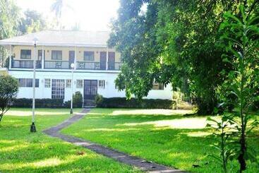 Cabua An Beach Resort   Hostel