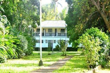 Cabua An Beach Resort   Hostel