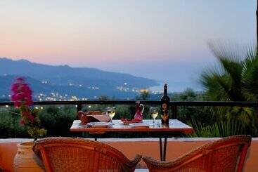Elia Traditional Hotel & Spa