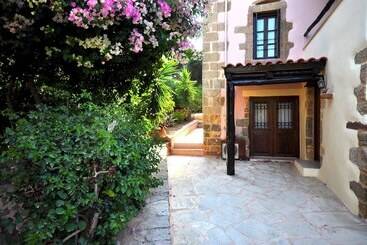 Elia Traditional Hotel & Spa