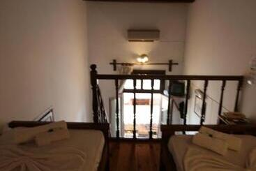 هتل Chania Rooms