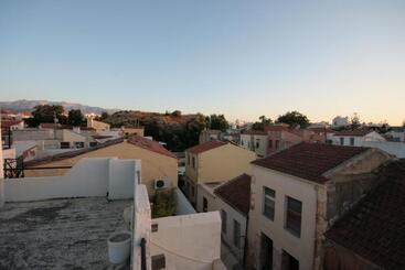 هتل Chania Rooms