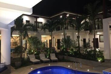 هتل Gran Balcón