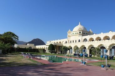 هتل Gulaab Niwaas Palace