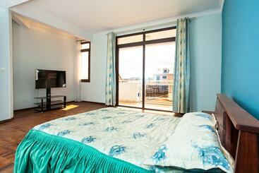 هتل Oceanis Home & Voyages