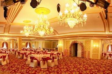 Royal House Hotel 2