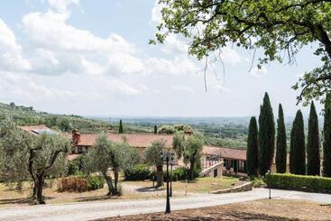هتل روستایی Agriturismo   Collina Toscana Resort
