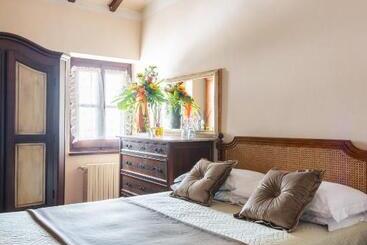 هتل روستایی Agriturismo   Collina Toscana Resort