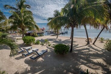 هتل San Pedro Holiday