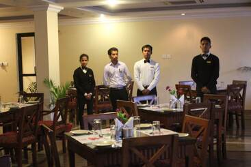 هتل Sneha Clarks Inn Suites Nepalgunj