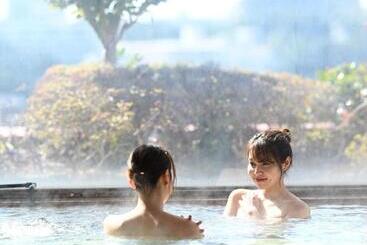 هتل Sun Resort Shirahama