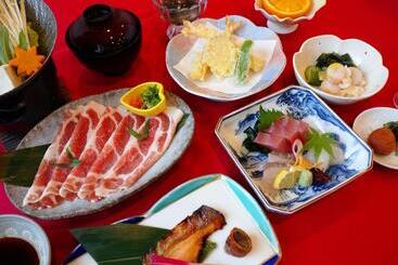 هتل Sun Resort Shirahama