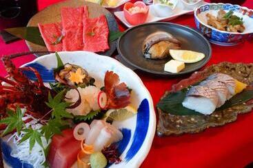 هتل Sun Resort Shirahama