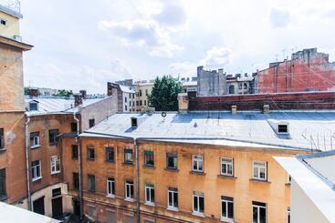 هتل Superhostel On Mayakovskogo 27