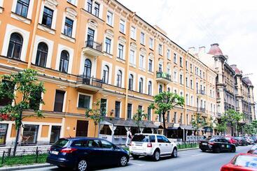 هتل Superhostel On Mayakovskogo 27