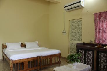 관광객 아파트 Oyo 6236 Home Studio Near Sinquerim Beach