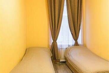 پانسیون Old Flat Guest House On Ligovskiy
