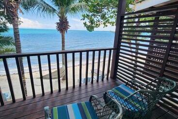 استراحتگاه Maya Beach