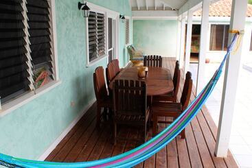 استراحتگاه Maya Beach
