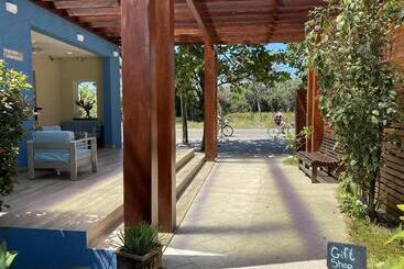 استراحتگاه Maya Beach