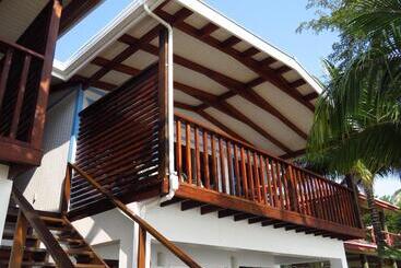 استراحتگاه Maya Beach