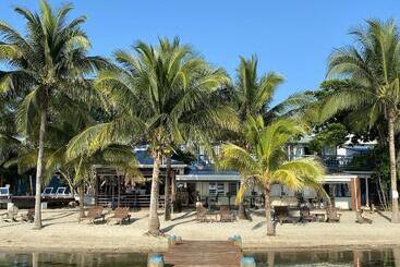 استراحتگاه Maya Beach