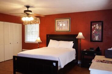 Bad Rock Bed And Breakfast Inn