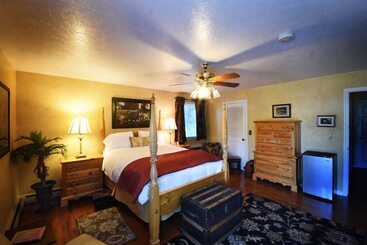 Bad Rock Bed And Breakfast Inn