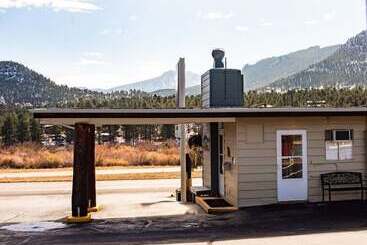 هتل Alpine Trail Ridge Inn