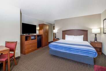 هتل Americinn By Wyndham Dickinson