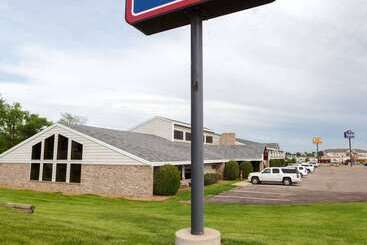 هتل Americinn By Wyndham Dickinson