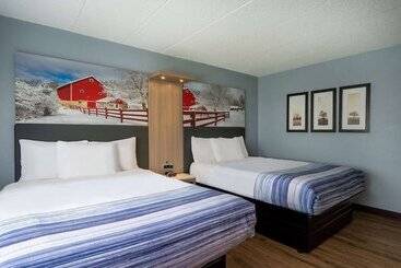 هتل Americinn By Wyndham Eau Claire