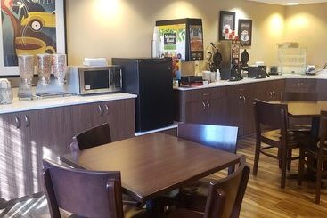 هتل Americinn By Wyndham Kearney